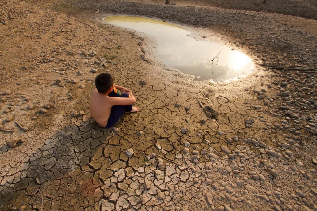 kanihit sa tubig